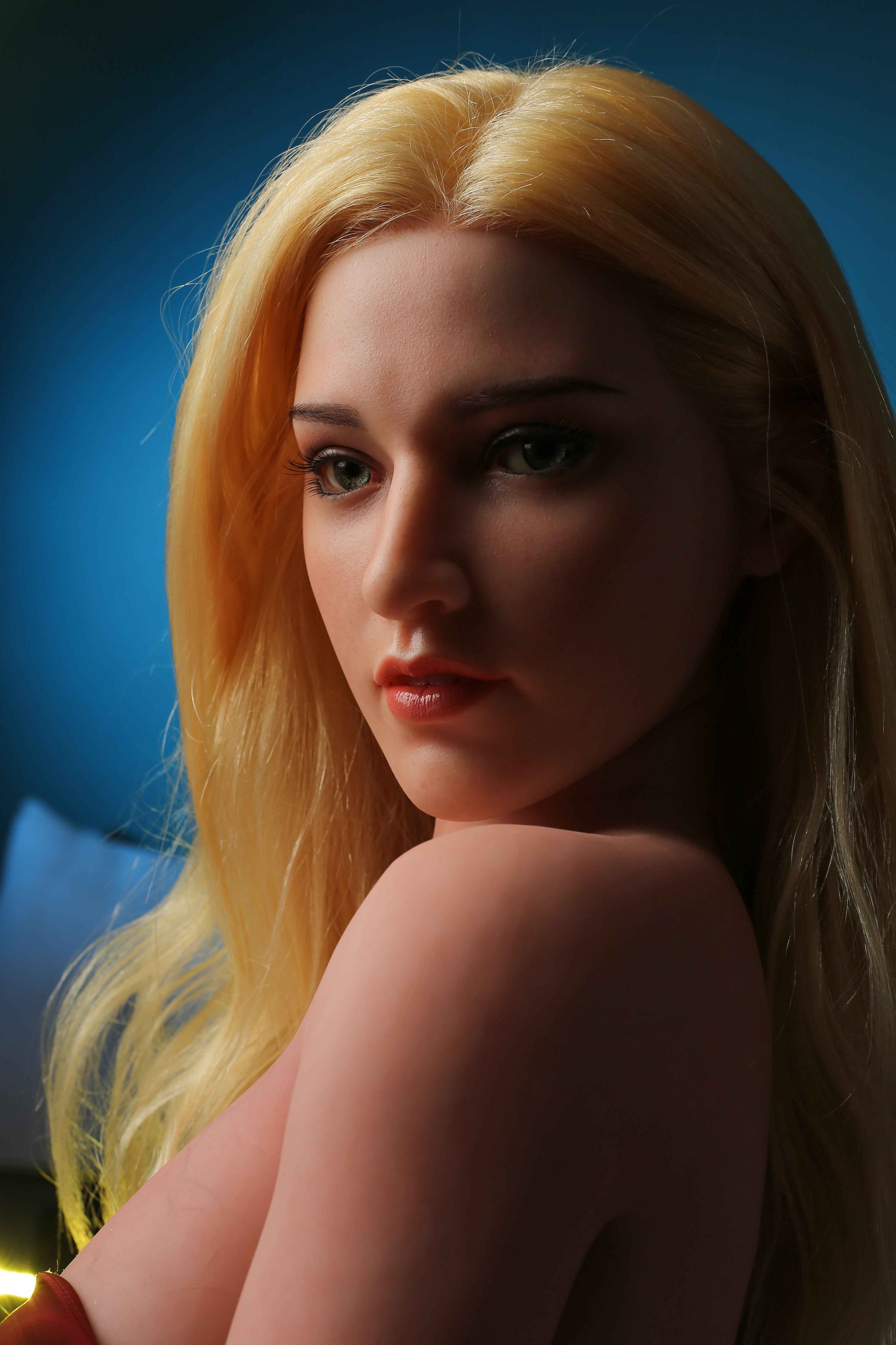 Starpery Sexpuppe Bella